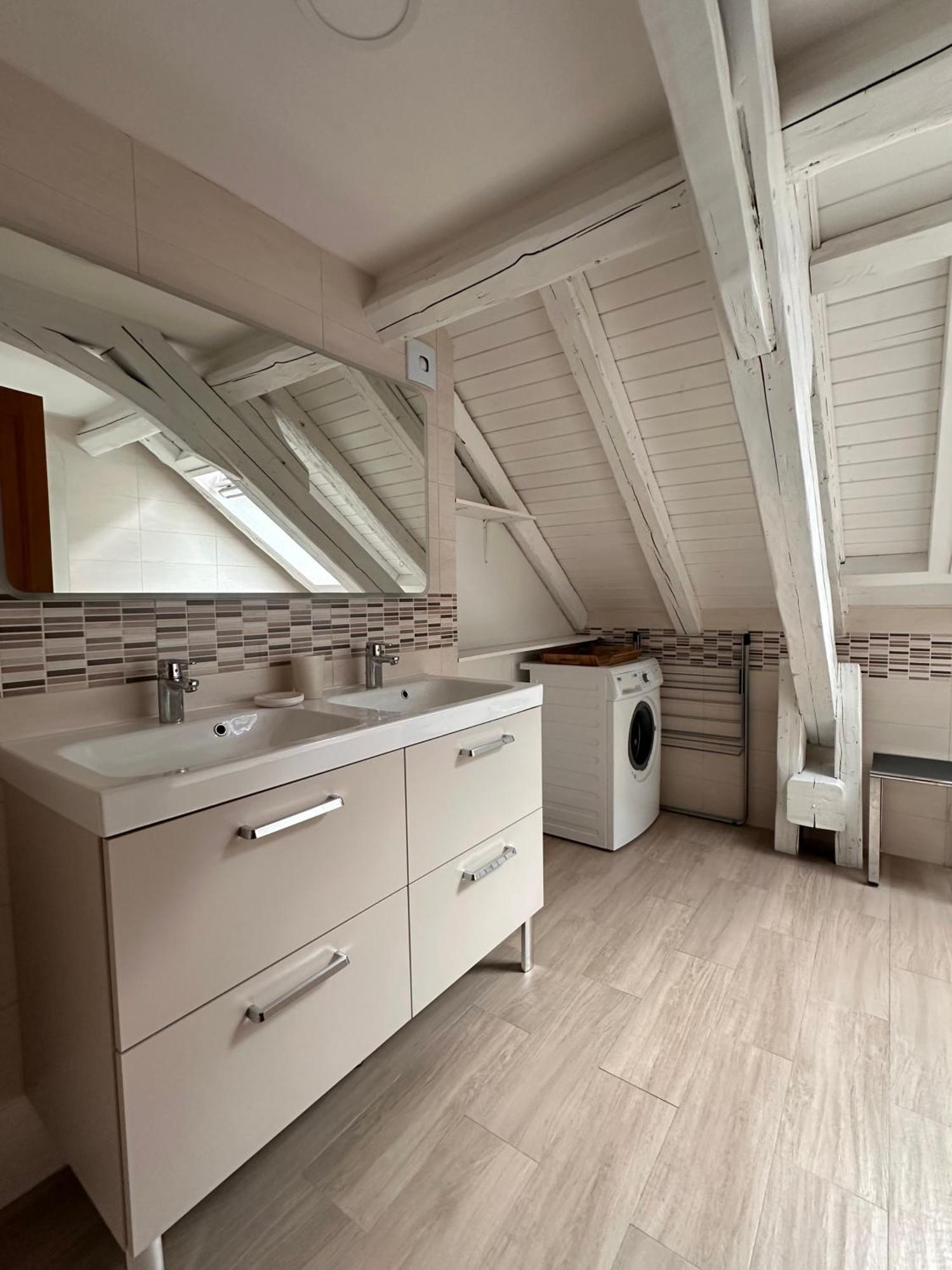 Gites Sous Les Loges Lélex Pokoj fotografie